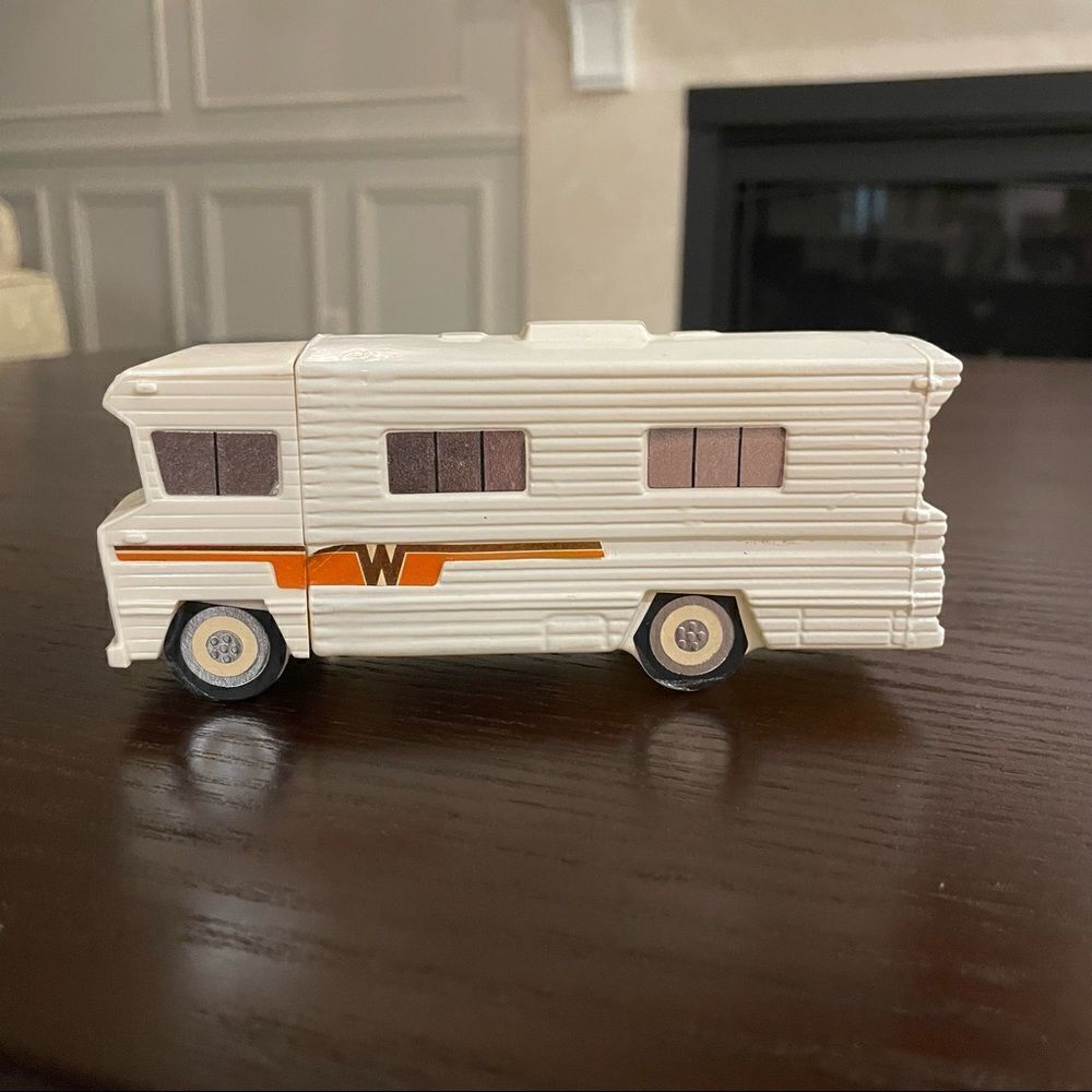Vintage Avon Winnebago Motor Home Bottle Wild Country After Shave